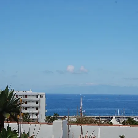 Apartment Geranios *
